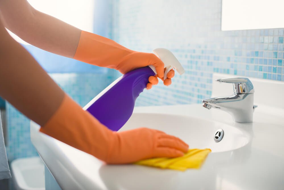 how to clean a new house before moving in